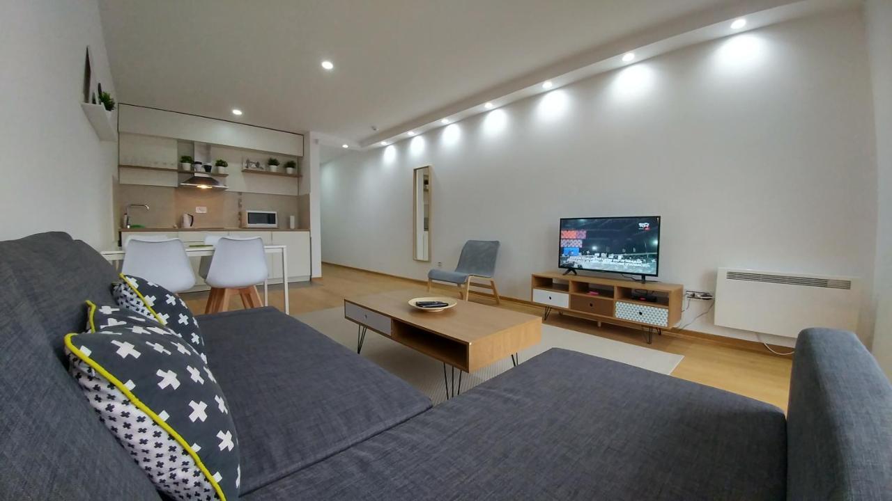 J&J Apartments Belgrado Exterior foto
